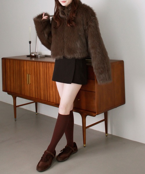 Reurie'（レウリィ）の「ミックスファーショートコート / ダブルジップ スタンドカラー ショート丈 クロップド丈 ボリュームアウター カジュアル 韓国 ガーリー Y2K ふわふわ もこもこ ブラウン ベージュ グレー ブラック（その他アウター・レディース・その他2/その他1/ブラウン・FREE）」の4枚目の写真