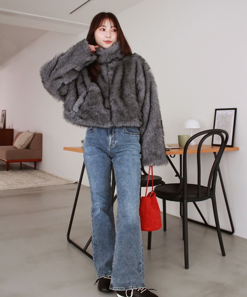 Reurie'（レウリィ）の「ミックスファーショートコート / ダブルジップ スタンドカラー ショート丈 クロップド丈 ボリュームアウター カジュアル 韓国 ガーリー Y2K ふわふわ もこもこ ブラウン ベージュ グレー ブラック（その他アウター・レディース・その他2/その他1/ブラウン・FREE）」の8枚目の写真