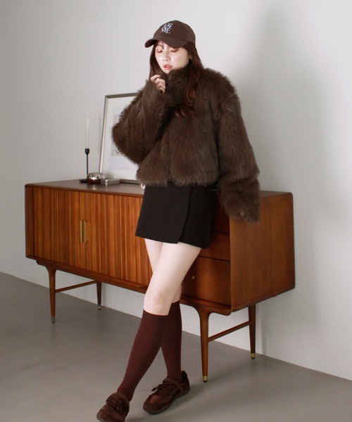 Reurie'（レウリィ）の「ミックスファーショートコート / ダブルジップ スタンドカラー ショート丈 クロップド丈 ボリュームアウター カジュアル 韓国 ガーリー Y2K ふわふわ もこもこ ブラウン ベージュ グレー ブラック（その他アウター・レディース・その他2/その他1/ブラウン・FREE）」の13枚目の写真