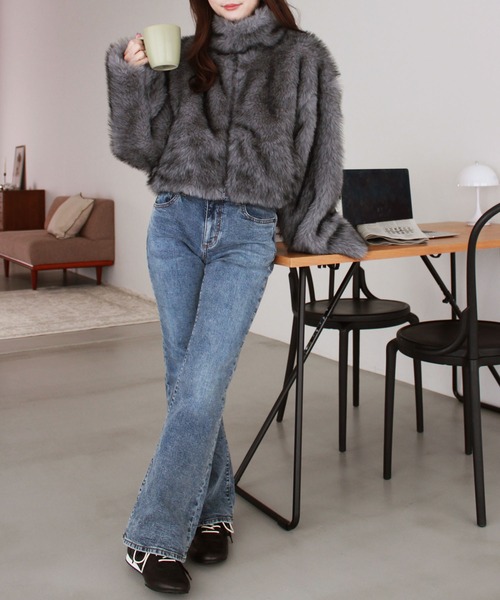 Reurie'（レウリィ）の「ミックスファーショートコート / ダブルジップ スタンドカラー ショート丈 クロップド丈 ボリュームアウター カジュアル 韓国 ガーリー Y2K ふわふわ もこもこ ブラウン ベージュ グレー ブラック（その他アウター・レディース・その他2/その他1/ブラウン・FREE）」の16枚目の写真