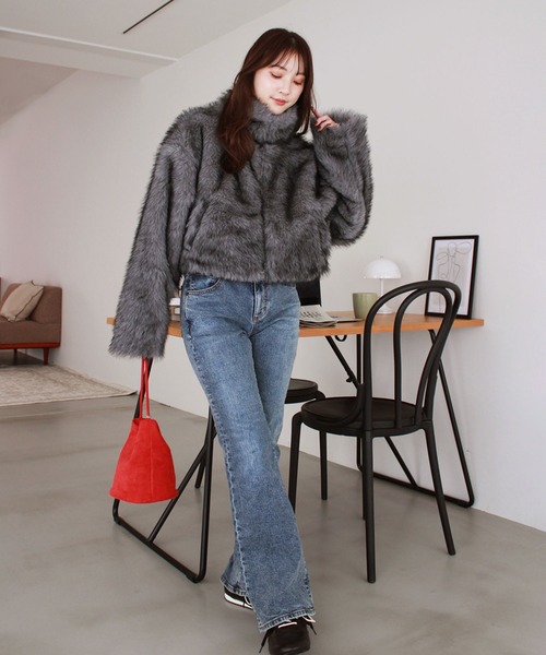 Reurie'（レウリィ）の「ミックスファーショートコート / ダブルジップ スタンドカラー ショート丈 クロップド丈 ボリュームアウター カジュアル 韓国 ガーリー Y2K ふわふわ もこもこ ブラウン ベージュ グレー ブラック（その他アウター・レディース・その他2/その他1/ブラウン・FREE）」の17枚目の写真