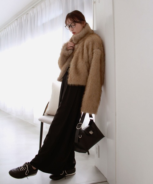 Reurie'（レウリィ）の「ミックスファーショートコート / ダブルジップ スタンドカラー ショート丈 クロップド丈 ボリュームアウター カジュアル 韓国 ガーリー Y2K ふわふわ もこもこ ブラウン ベージュ グレー ブラック（その他アウター・レディース・その他2/その他1/ブラウン・FREE）」の19枚目の写真