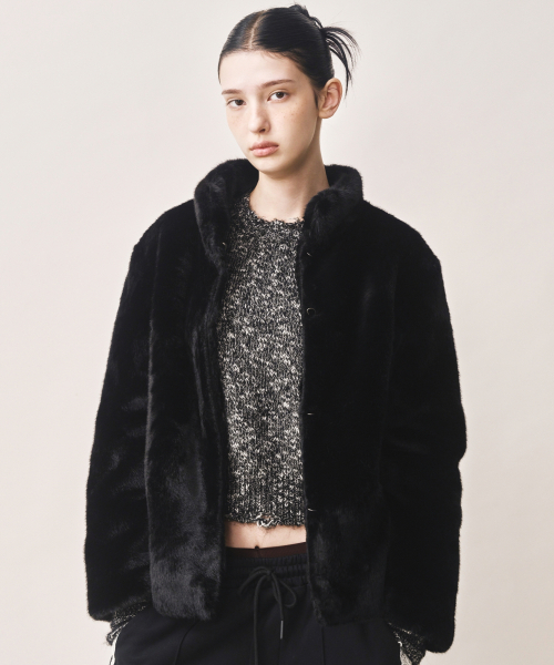 NICK&NICOLE（ニックアンドニコール）の「HIGH NECK SOFT FUR JACKET_2 COLOR（ムートンコート・レディース・その他・FREE/SMALL/BLACK）」の4枚目の写真