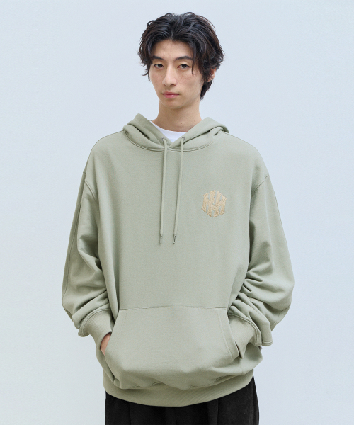 F.ILLUMINATE(フィルミネイト)の「スモールキャピタルロゴフードパーカーライトカーキ(パーカー・レディース・その他・SMALL/MEDIUM/LARGE)」の3枚目の写真