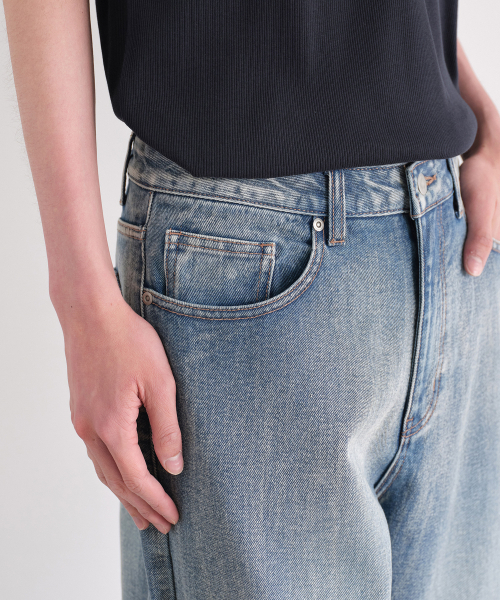 MUSINSA STANDARD（ムシンサスタンダード）の「スクラブウォッシュドワイドデニムパンツ[ライトインディゴ]（デニムパンツ・メンズ・その他・29/30/31/33/26/27/28/42/34/32）」の5枚目の写真