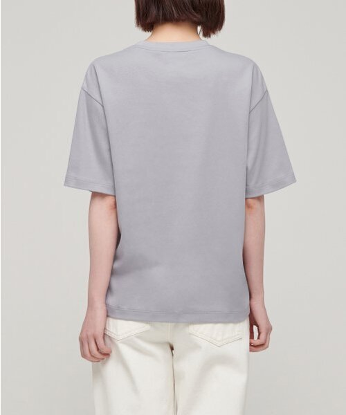 MUSINSA STANDARD WOMAN（ムシンサスタンダードウーマン）の「ウィメンズリラックスフィットクルーネックTシャツ[パープルグレー]（Tシャツ/カットソー・レディース・その他・SMALL/MEDIUM/LARGE/X-SMALL）」の2枚目の写真