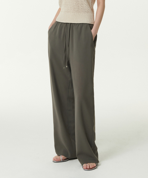 MUSINSA STANDARD WOMAN（ムシンサスタンダードウーマン）の「ウィメンズリネンライクワイドバンディングパンツ[グレーシュカーキ]（その他パンツ・レディース・その他・30/24/26/28）」の2枚目の写真