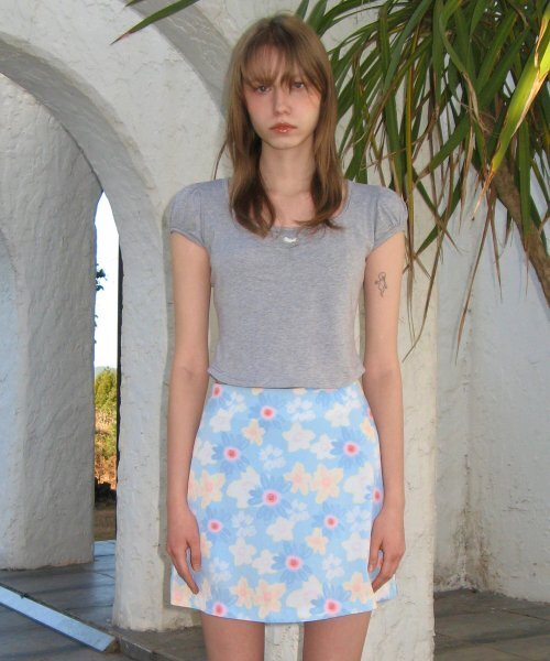 SINOON(シヌーン)の「ROUND SHIRRING T-SHIRT (MELANGE GREY)(Tシャツ/カットソー・レディース・グレー・FREE)」の1枚目の写真