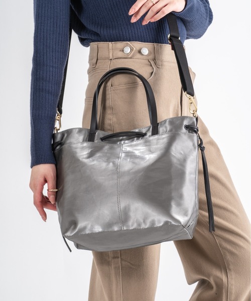 Jack Gomme(ジャックゴム)の「【JACK GOMME】ショルダーバッグ EMY Sac cabas(ショルダーバッグ・レディース・ブラック/ライラック/クリーム/シルバー/ネイビー/ダークグリーン・FREE)」の1枚目の写真