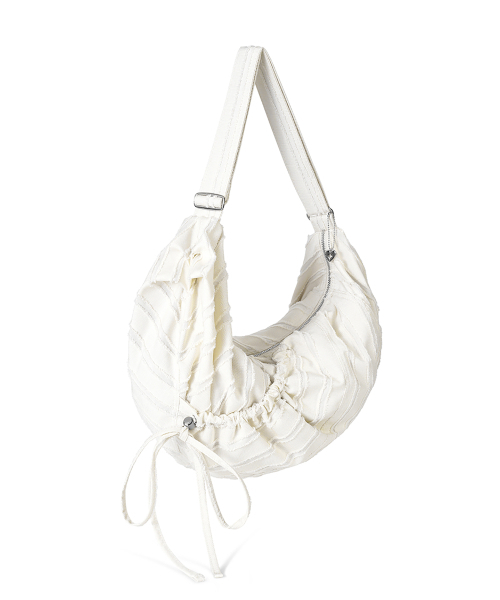 FENNEC（フェネック）の「LASSIE BAG - FRINGE IVORY（メッセンジャーバッグ・レディース・その他・FREE）」の4枚目の写真