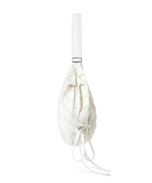 FENNEC（フェネック）の「LASSIE BAG - FRINGE IVORY（メッセンジャーバッグ・レディース・その他・FREE）」の5枚目の写真