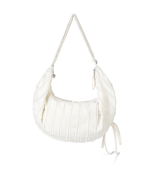 FENNEC（フェネック）の「LASSIE BAG - FRINGE IVORY（メッセンジャーバッグ・レディース・その他・FREE）」の6枚目の写真