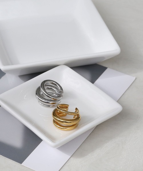 colleca la（コレカラ）の「[stainless]ステンレス・3連風イヤーカフ〈金属アレルギー対応〉（イヤーカフ・レディース・ゴールド/シルバー・FREE）」の5枚目の写真