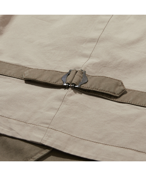 PENFIELD(ペンフィールド)の「ウィメンズシグネチャーフェイデッドコットンメディーバルベストベージュ_FR2WV01F(ベスト・レディース・ベージュ・SMALL/MEDIUM)」の7枚目の写真