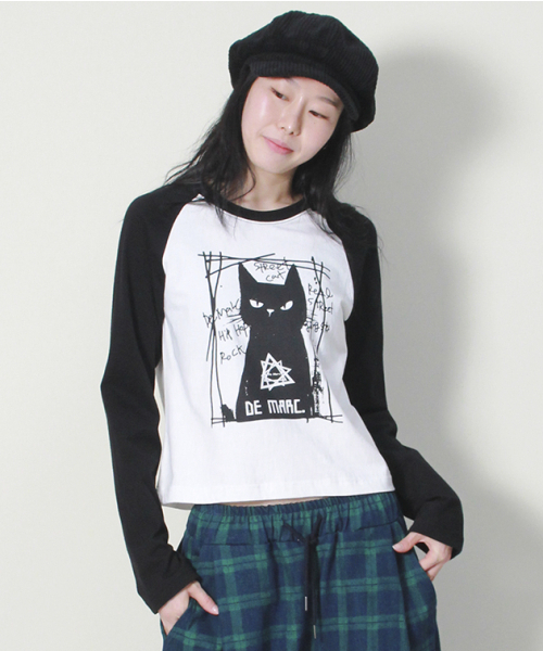 DEMARC(ドゥマーク)の「ボスキャット ラグランセミクロップ長袖Tシャツ アイボリー&ブラック(Tシャツ/カットソー・レディース・その他・MEDIUM/LARGE)」の3枚目の写真
