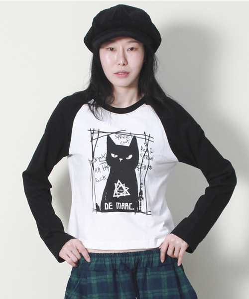 DEMARC(ドゥマーク)の「ボスキャット ラグランセミクロップ長袖Tシャツ アイボリー&ブラック(Tシャツ/カットソー・レディース・その他・MEDIUM/LARGE)」の4枚目の写真
