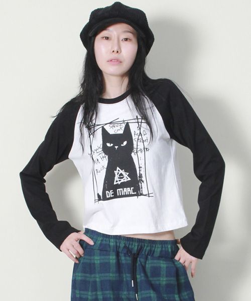 DEMARC(ドゥマーク)の「ボスキャット ラグランセミクロップ長袖Tシャツ アイボリー&ブラック(Tシャツ/カットソー・レディース・その他・MEDIUM/LARGE)」の6枚目の写真