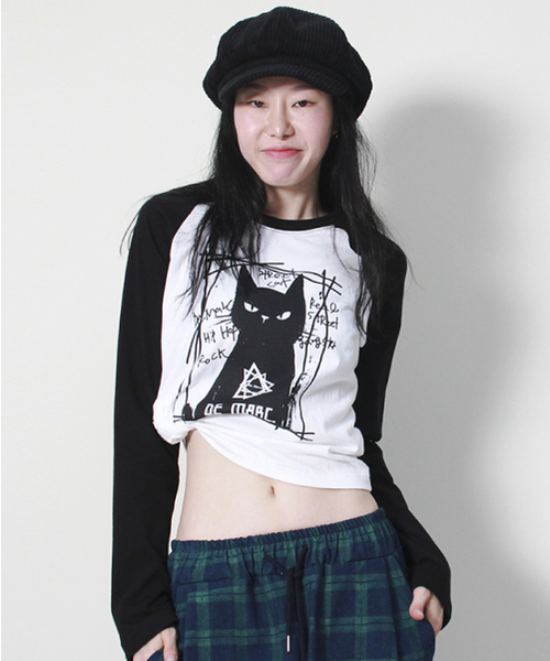 DEMARC(ドゥマーク)の「ボスキャット ラグランセミクロップ長袖Tシャツ アイボリー&ブラック(Tシャツ/カットソー・レディース・その他・MEDIUM/LARGE)」の8枚目の写真
