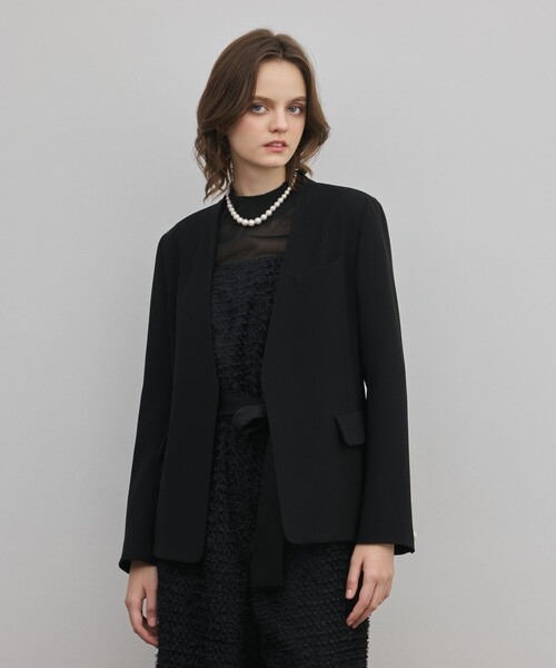 GRACE CONTINENTAL（グレースコンチネンタル）の「トリアセノーカラージャケット（ノーカラージャケット・レディース・ベージュ/ブラック・38/36）」の2枚目の写真