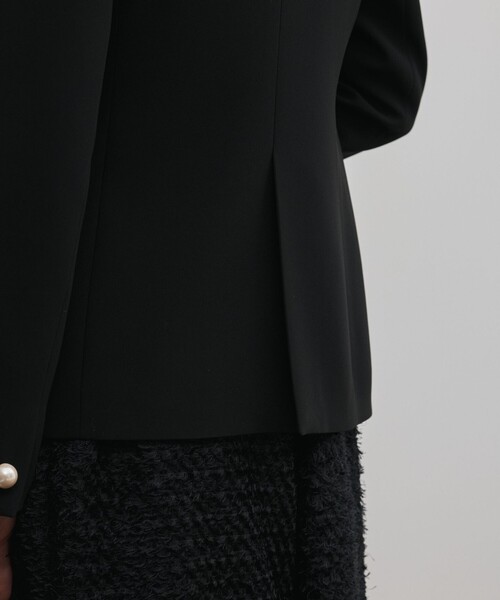 GRACE CONTINENTAL（グレースコンチネンタル）の「トリアセノーカラージャケット（ノーカラージャケット・レディース・ベージュ/ブラック・38/36）」の3枚目の写真