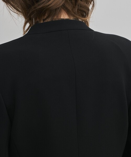 GRACE CONTINENTAL（グレースコンチネンタル）の「トリアセノーカラージャケット（ノーカラージャケット・レディース・ベージュ/ブラック・38/36）」の4枚目の写真