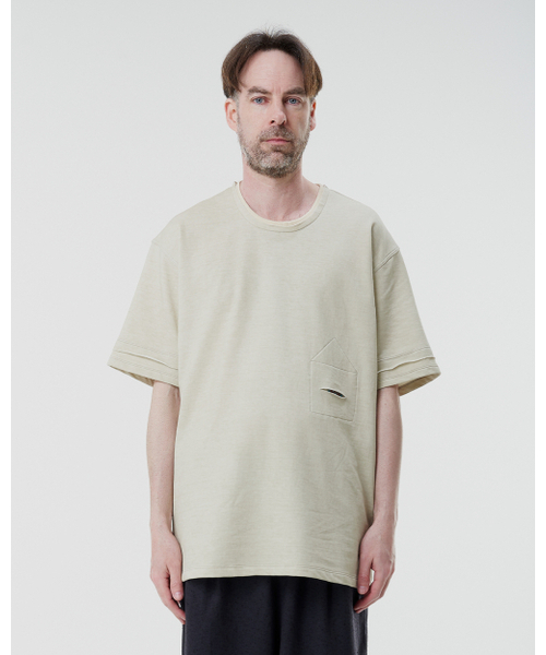 WHYSOCEREALZ(ワイソー シリアルズ)の「my house is too small Im angry T-shirt - dirty cream(Tシャツ/カットソー・メンズ・その他・MEDIUM/LARGE/X-LARGE)」の1枚目の写真