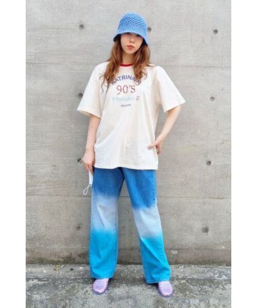 KATRINA K(カトリーナケイ)の「ボヘミアンウォッシンググラデーションデニムパンツ-ユニセックスブルー(デニムパンツ・メンズ・ブルー・SMALL/MEDIUM/LARGE/X-LARGE)」の2枚目の写真