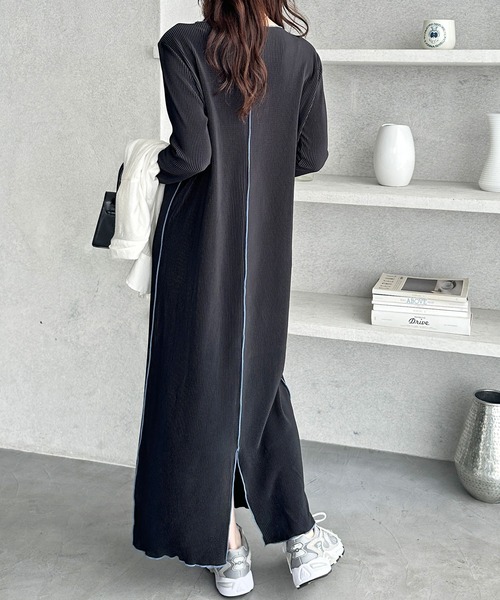 GeeRA(ジーラ)の「全骨格対応!配色プリーツワンピース(ワンピース・レディース・モカ/ブラック・X-LARGE/LARGE/MEDIUM)」の6枚目の写真