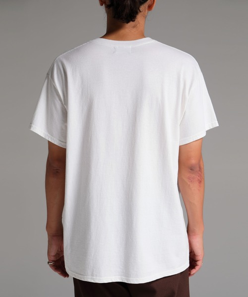 DELUXE(デラックス)の「DELUXE LOGO TEE(Tシャツ/カットソー・メンズ・ブラック/ホワイト・SMALL/X-LARGE/LARGE/MEDIUM)」の4枚目の写真