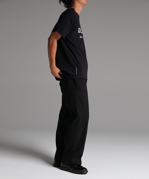 DELUXE(デラックス)の「DELUXE LOGO TEE(Tシャツ/カットソー・メンズ・ブラック/ホワイト・SMALL/X-LARGE/LARGE/MEDIUM)」の16枚目の写真