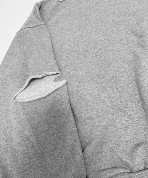 YACA(ヤーカ)の「Cutting Damage Sweat/カッティングダメージスウェット【unisex item】(スウェット・レディース・ブラック/グレー/ホワイト・FREE)」の22枚目の写真
