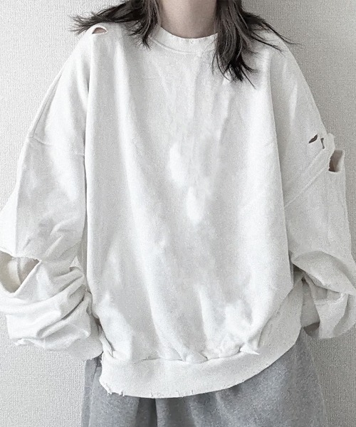 YACA(ヤーカ)の「Cutting Damage Sweat/カッティングダメージスウェット【unisex item】(スウェット・レディース・ブラック/グレー/ホワイト・FREE)」の13枚目の写真