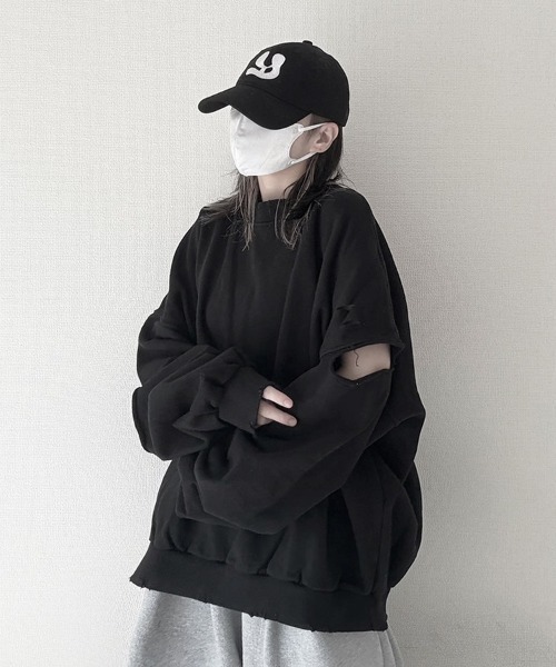YACA(ヤーカ)の「Cutting Damage Sweat/カッティングダメージスウェット【unisex item】(スウェット・レディース・ブラック/グレー/ホワイト・FREE)」の15枚目の写真