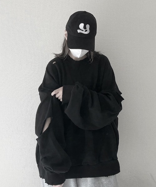 YACA(ヤーカ)の「Cutting Damage Sweat/カッティングダメージスウェット【unisex item】(スウェット・レディース・ブラック/グレー/ホワイト・FREE)」の16枚目の写真