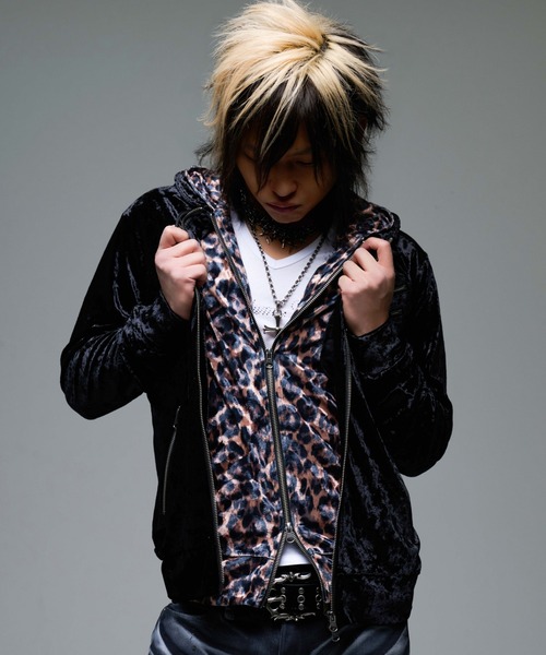 FUGA（フーガ）の「『FUGA/フーガ』ラインストーンベロアパーカー（パーカー・メンズ・ブラック×シルバー/ブラック×ゴールド・L/M）」の2枚目の写真