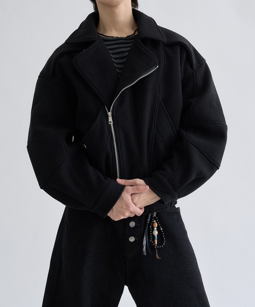 EPNK（イーピーエヌケー）の「2-Way Piping Asym Coat / 2wayパイピングアシメコート（ブルゾン・メンズ・ブラック/グレー・SMALL/MEDIUM/LARGE）」の4枚目の写真