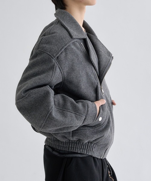 EPNK（イーピーエヌケー）の「2-Way Piping Asym Coat / 2wayパイピングアシメコート（ブルゾン・メンズ・ブラック/グレー・SMALL/MEDIUM/LARGE）」の22枚目の写真