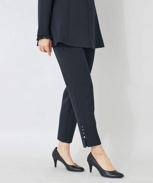 TO BE CHIC(トゥー ビー シック)の「デュアルストレッチウエストゴム パンツ(その他パンツ・レディース・ダークネイビー/ベージュ/ブラック・40)」の3枚目の写真
