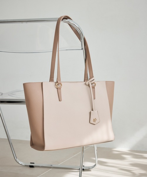 ROPE' PICNIC(ロペピクニック)の「チャーム付2WAYトートバッグ/A4対応(トートバッグ・レディース・チャコールグレー/ホワイト系その他5/ブラック・FREE)」の2枚目の写真