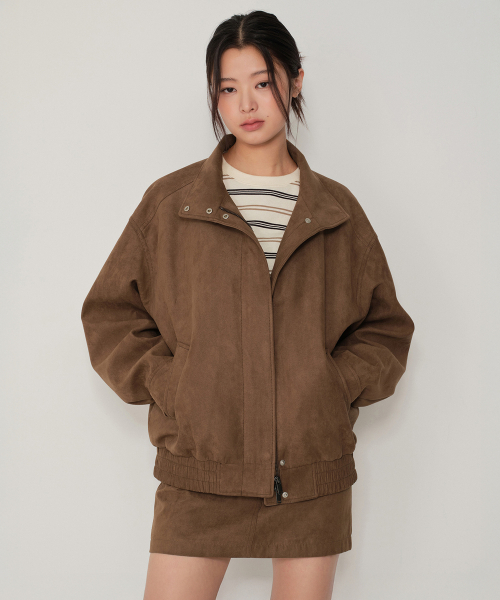 MUSINSA STANDARD WOMAN（ムシンサスタンダードウーマン）の「ウィメンズ シンセティックスエード ハイネック ブルゾンジャケット [ライトブラウン]（ブルゾン・レディース・その他・S/M/L）」の3枚目の写真