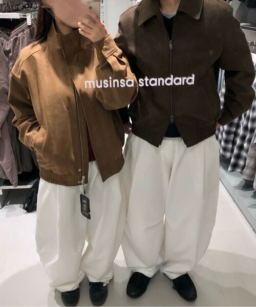 MUSINSA STANDARD WOMAN（ムシンサスタンダードウーマン）の「ウィメンズ シンセティックスエード ハイネック ブルゾンジャケット [ライトブラウン]（ブルゾン・レディース・その他・S/M/L）」の11枚目の写真