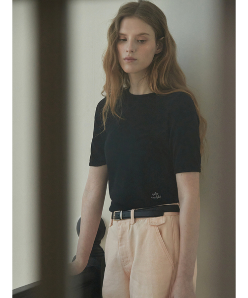 BEMUSE MANSION(ビミューズマンション)の「Embroidery ribbed t shirt - Black(Tシャツ/カットソー・レディース・ブラック・FREE)」の3枚目の写真