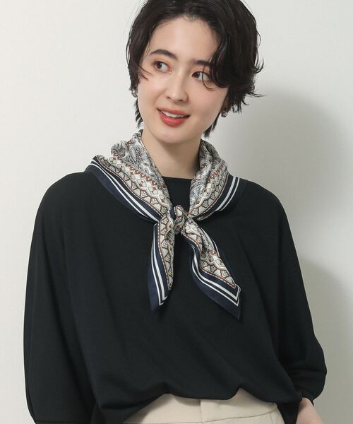 Green Parks(グリーンパークス)の「ペイズリースカーフ(バンダナ/スカーフ・レディース・ネイビー/ベージュ・FREE)」の2枚目の写真