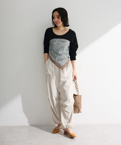 Green Parks(グリーンパークス)の「ペイズリースカーフ(バンダナ/スカーフ・レディース・ネイビー/ベージュ・FREE)」の7枚目の写真