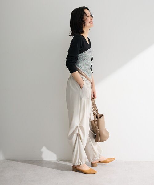 Green Parks(グリーンパークス)の「ペイズリースカーフ(バンダナ/スカーフ・レディース・ネイビー/ベージュ・FREE)」の8枚目の写真