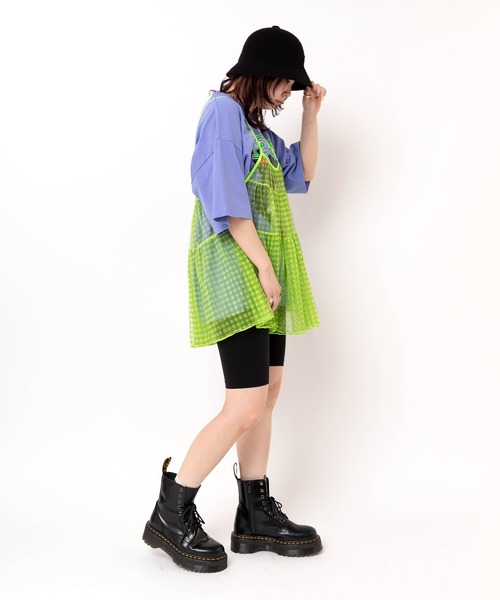 RNA(アールエヌエー)の「M2630 RUFFIAN WOLF BIG T(Tシャツ/カットソー・レディース・ホワイト/スミクロ/ラベンダー・MEDIUM)」の19枚目の写真