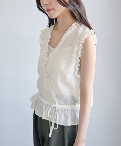CHAN ME(チャンミ)の「カシュクールフリルブラウス(シャツ/ブラウス・レディース・ネイビー/ブラック/アイボリー・X-LARGE/LARGE/MEDIUM)」の6枚目の写真