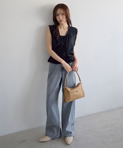 CHAN ME(チャンミ)の「カシュクールフリルブラウス(シャツ/ブラウス・レディース・ネイビー/ブラック/アイボリー・X-LARGE/LARGE/MEDIUM)」の15枚目の写真