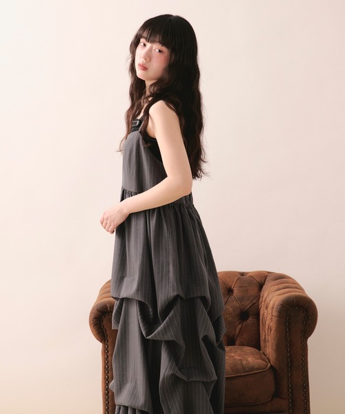 loin nuit（ロワンニュイ）の「tuck volume cami onepiece / タックボリュームキャミワンピース（ワンピース・レディース・グレー/サンドベージュ・FREE）」の12枚目の写真