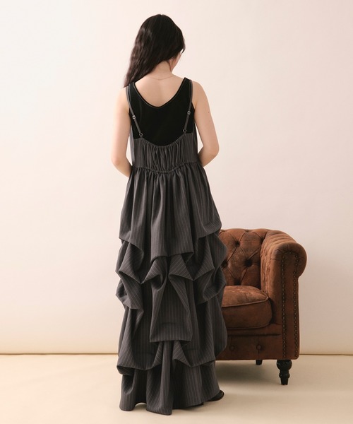 loin nuit（ロワンニュイ）の「tuck volume cami onepiece / タックボリュームキャミワンピース（ワンピース・レディース・グレー/サンドベージュ・FREE）」の11枚目の写真